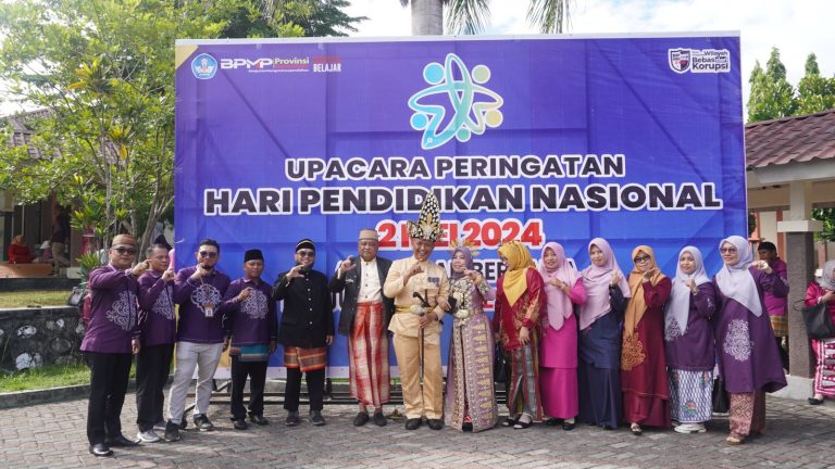 LLDIKTI Wilayah XVI Turut Menyemarakkan Upacara Peringatan Hari Pendidikan nasional Tahun 2024