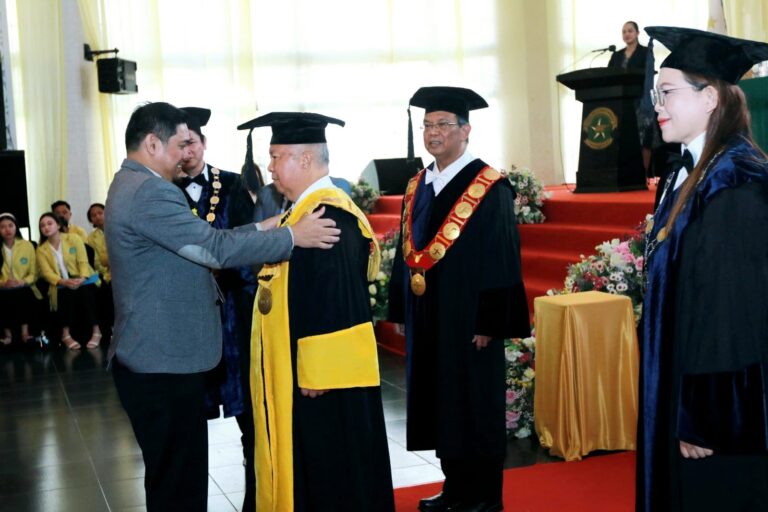 Universitas Katolik De La Salle Manado Miliki Guru Besar Pertama, Prof. Jozef Richard Raco Dikukuhkan LLDikti