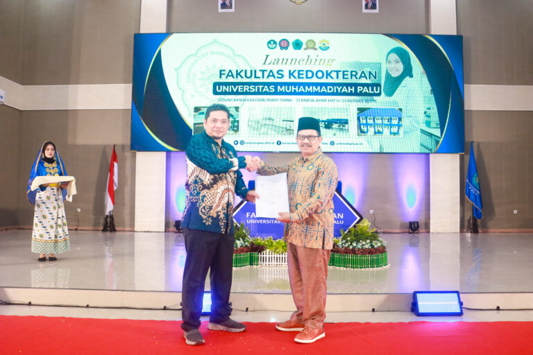 Resmikan Prodi Kedokteran, Kepala LLDIKTI XVI Dorong UM Palu Segera Raih Akreditasi Institusi Unggul
