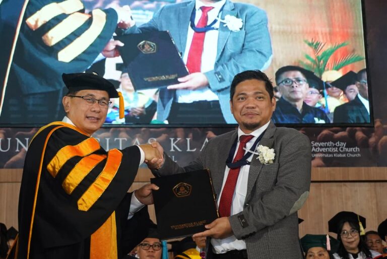Perkuat Ekosistem Akademik, UNKLAB Resmi Jadi PTS dengan Guru Besar Terbanyak di Wilayah XVI